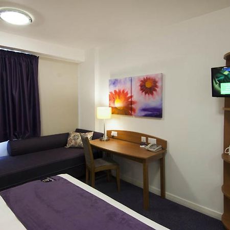 Premier Inn Castleford - Xscape, M62, Jct 32 エクステリア 写真